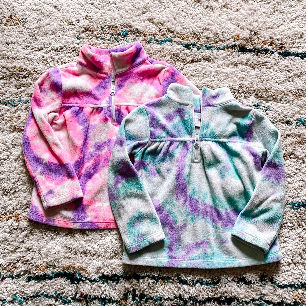 (2) Children’s Place Tie-Dye Fleece Pullovers 4T